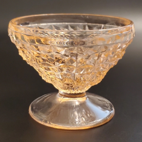 1940s "Holiday Pink" 2 3/4" Tall Champagne Sherbet Compote by Jeannette - Picture 9 of 16